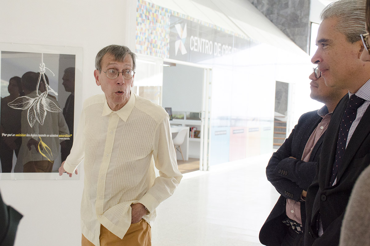 3 / 4 - Expo de Carteles de Ñiko: El libro de las Preguntas 3 / 4 - Expo de Carteles de Ñiko: El libro de las Preguntas