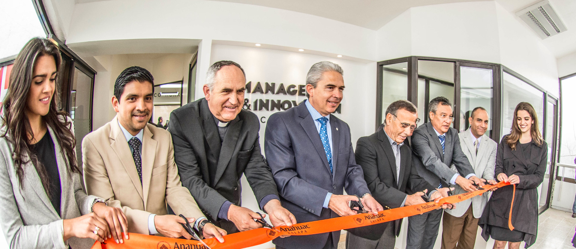Inaugura Universidad Anáhuac Central Media y Management & Innovation Center