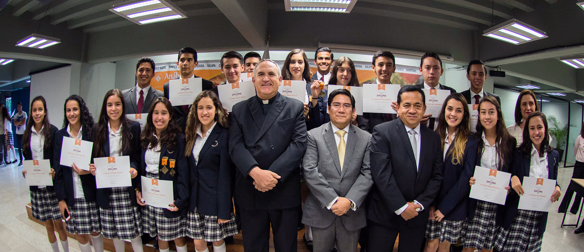 Ceremonia de Fin de Cursos y Premiación anual del Bachillerato Anáhuac Xalapa