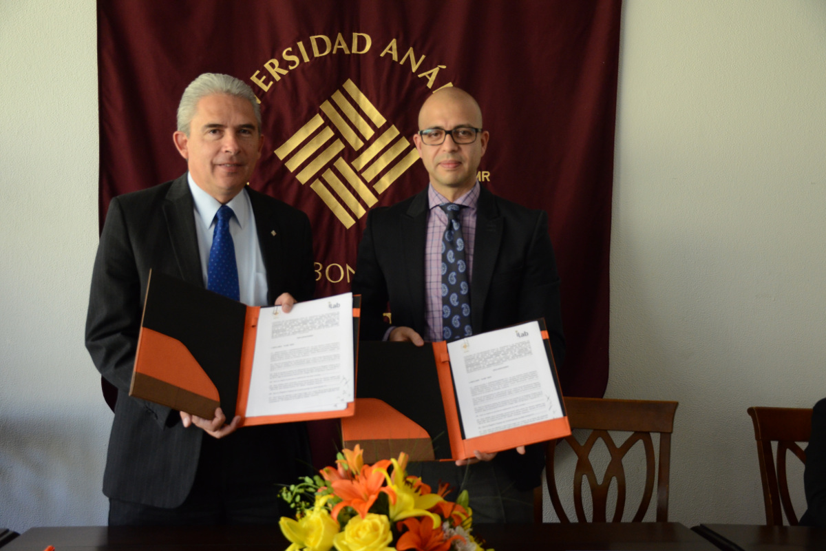 2 / 4 - Firma de convenio con ILAB Veracruz 2 / 4 - Firma de convenio con ILAB Veracruz