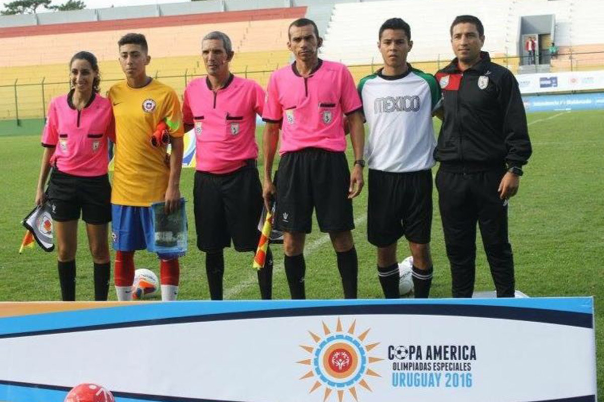 3 / 10 - Alumno de Negocios Internacionales es Seleccionado Nacional 3 / 10 - Alumno de Negocios Internacionales es Seleccionado Nacional