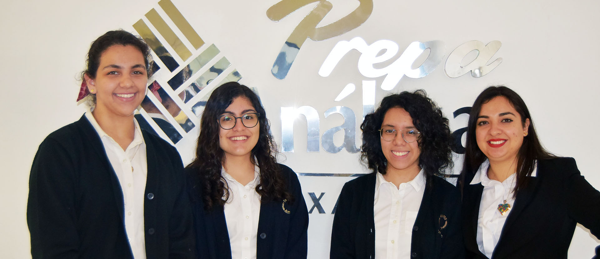 Alumnos de Sexto Semestre ganadores en el Concurso Juvenil de Reportaje Científico convocado por