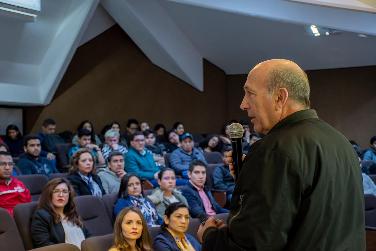 2 / 3 - Transformando Datos en Estrategia: el Poder de la Inteligencia de Negocios 2 / 3 - Transformando Datos en Estrategia: el Poder de la Inteligencia de Negocios