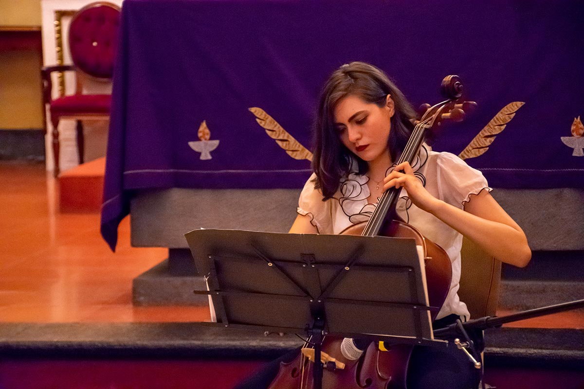 1 / 10 - El talento del Ensamble Clásico Anáhuac hace gala en la Iglesia de San José, la más