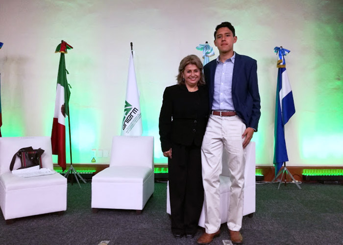 2 / 6 - Guadalupe Ordaz Urrutia, delegada de la ANIERM en Veracruz. 2 / 6 - Guadalupe Ordaz Urrutia, delegada de la ANIERM en Veracruz.