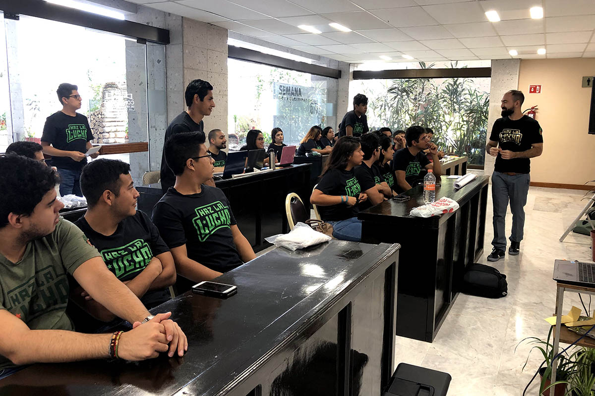 2 / 14 - Alumnos de Administración y Dirección de Empresas participan en Challenge de