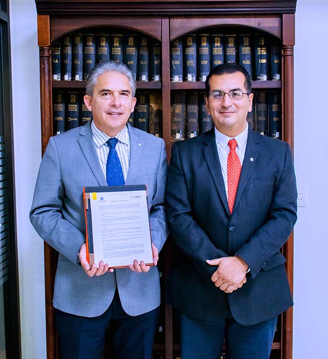 Firma de Convenio con el Politécnico de Milán, Italia