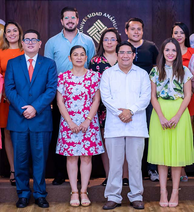 La Universidad Festejó a los Alumnos de la Maestría en Economía y Negocios