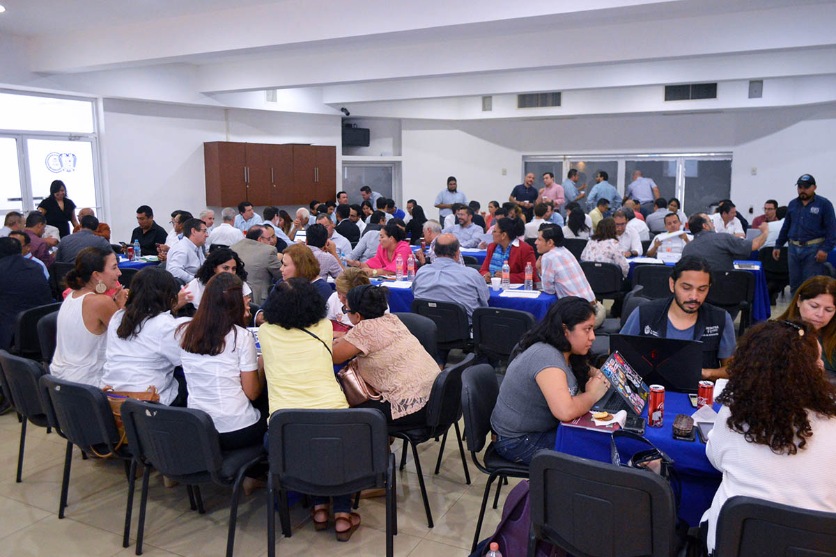 2 / 5 - Participación de la Universidad Anáhuac Xalapa en la Revisión del Plan Veracruzano de