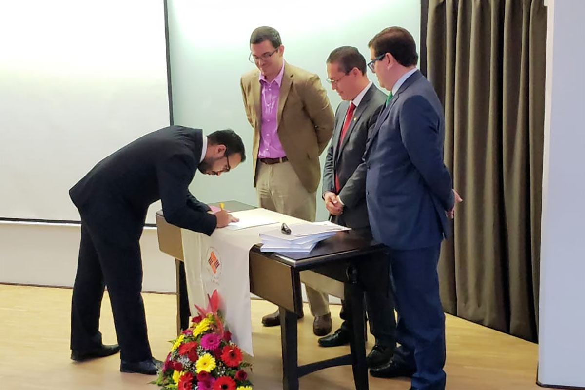 4 / 4 - Presentación de Proyectos Aplicativos para Obtención de Grado: Maestría en Economía y