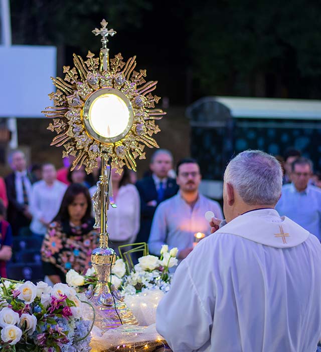 Aligera tu Carga con Jesús, Séptima Hora Eucarística del Reto Heart of a Lion