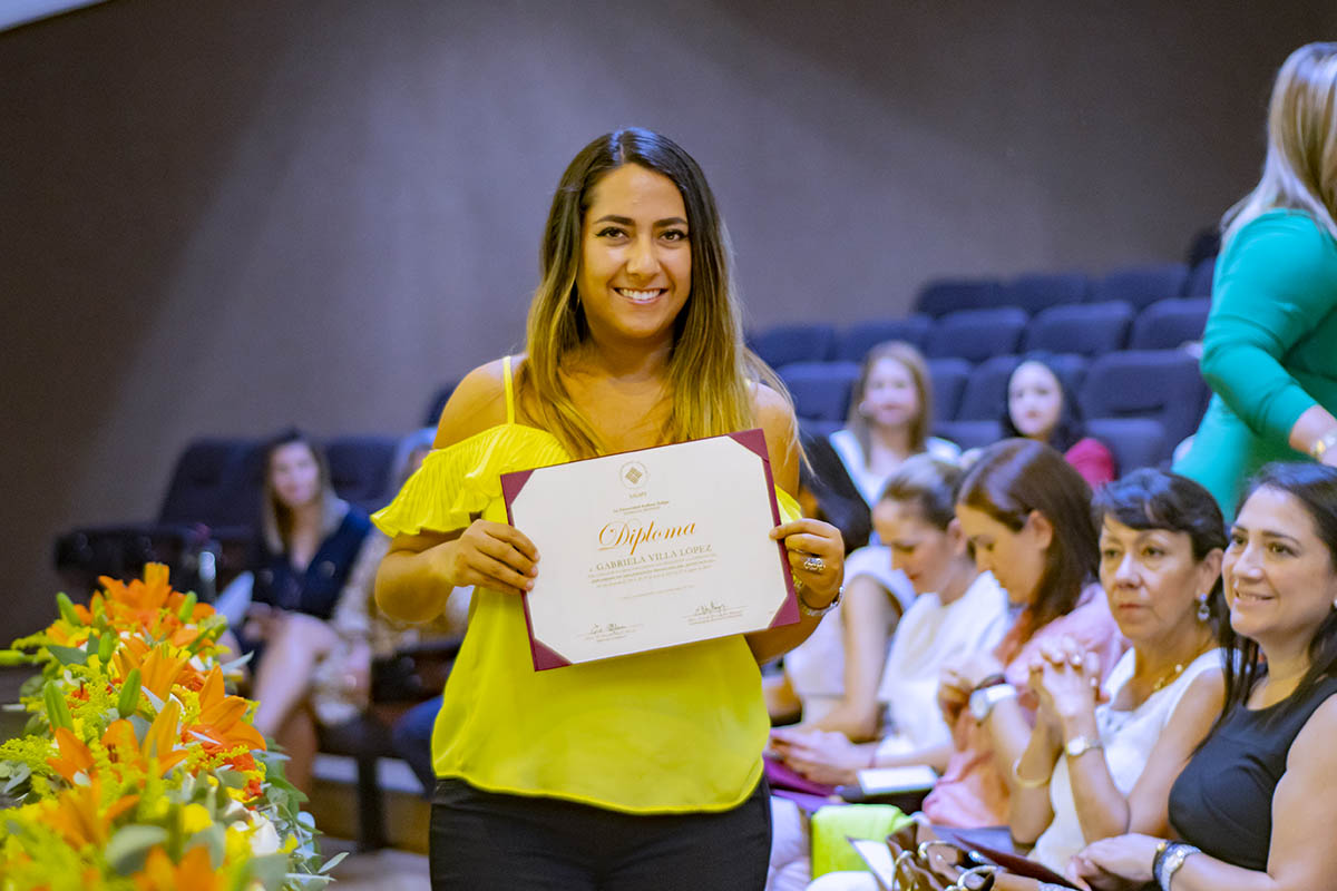 12 / 24 - Clausura de los Diplomados en Tanatología y Adolescencia: Psicología del Joven Actual