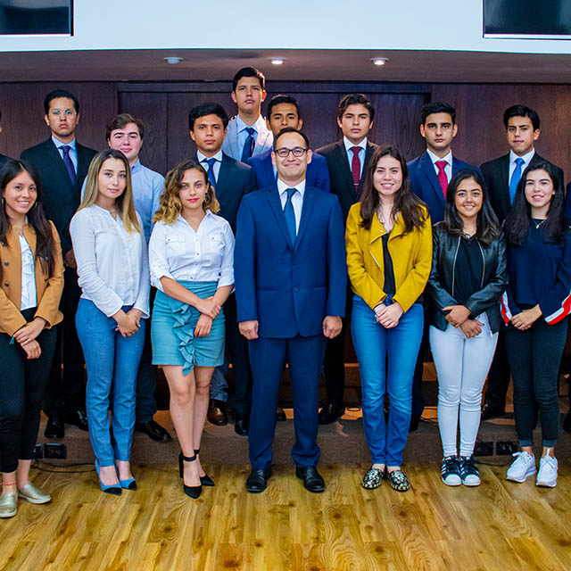 Padrón EGEL Reconoce Calidad y Excelencia de la Licenciatura en Derecho