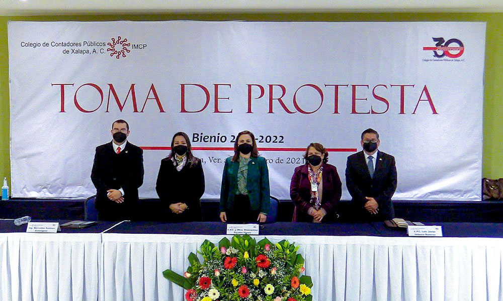1 / 2 - Nuevo Presidente del Colegio de Contadores Públicos de Xalapa 1 / 2 - Nuevo Presidente del Colegio de Contadores Públicos de Xalapa