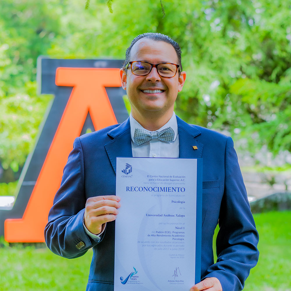 6 / 7 - Escuela de Psicología 6 / 7 - Escuela de Psicología