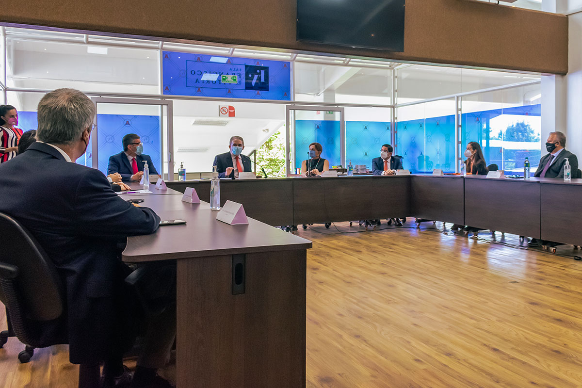 1 / 7 - Nueva Consejera Presidenta del Consejo Consultivo Académico de Negocios Internacionales