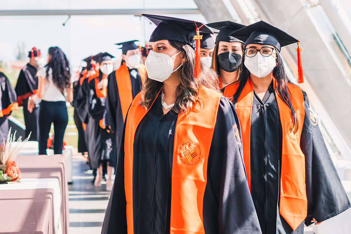 2 / 81 - Egresa una Generación Más de Líderes de Acción Positiva de la Anáhuac Veracruz 2 / 81 - Egresa una Generación Más de Líderes de Acción Positiva de la Anáhuac Veracruz