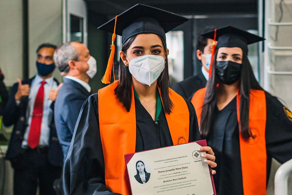 11 / 81 - Egresa una Generación Más de Líderes de Acción Positiva de la Anáhuac Veracruz 11 / 81 - Egresa una Generación Más de Líderes de Acción Positiva de la Anáhuac Veracruz