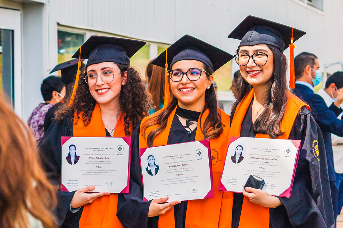 35 / 81 - Egresa una Generación Más de Líderes de Acción Positiva de la Anáhuac Veracruz 35 / 81 - Egresa una Generación Más de Líderes de Acción Positiva de la Anáhuac Veracruz