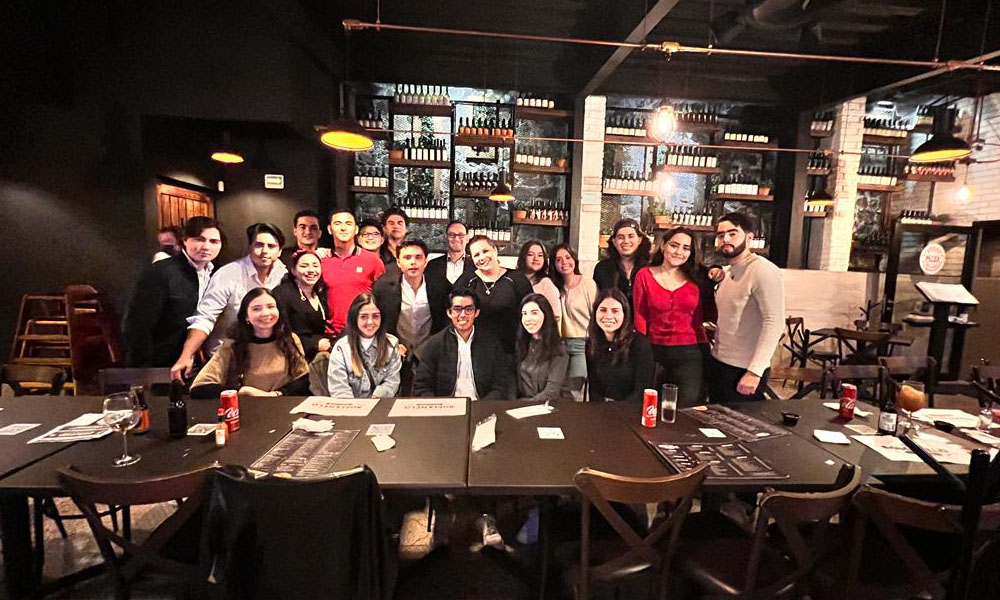 1 / 2 - La Sociedad de Alumnos de Derecho Organiza Cena de Bienvenida e Integración 1 / 2 - La Sociedad de Alumnos de Derecho Organiza Cena de Bienvenida e Integración