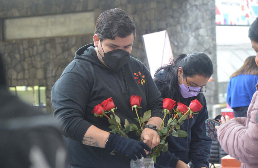 15 / 22 - Día de San Valentín: Oportunidad para Ofrecer un Corazón Generoso y Alegre 15 / 22 - Día de San Valentín: Oportunidad para Ofrecer un Corazón Generoso y Alegre