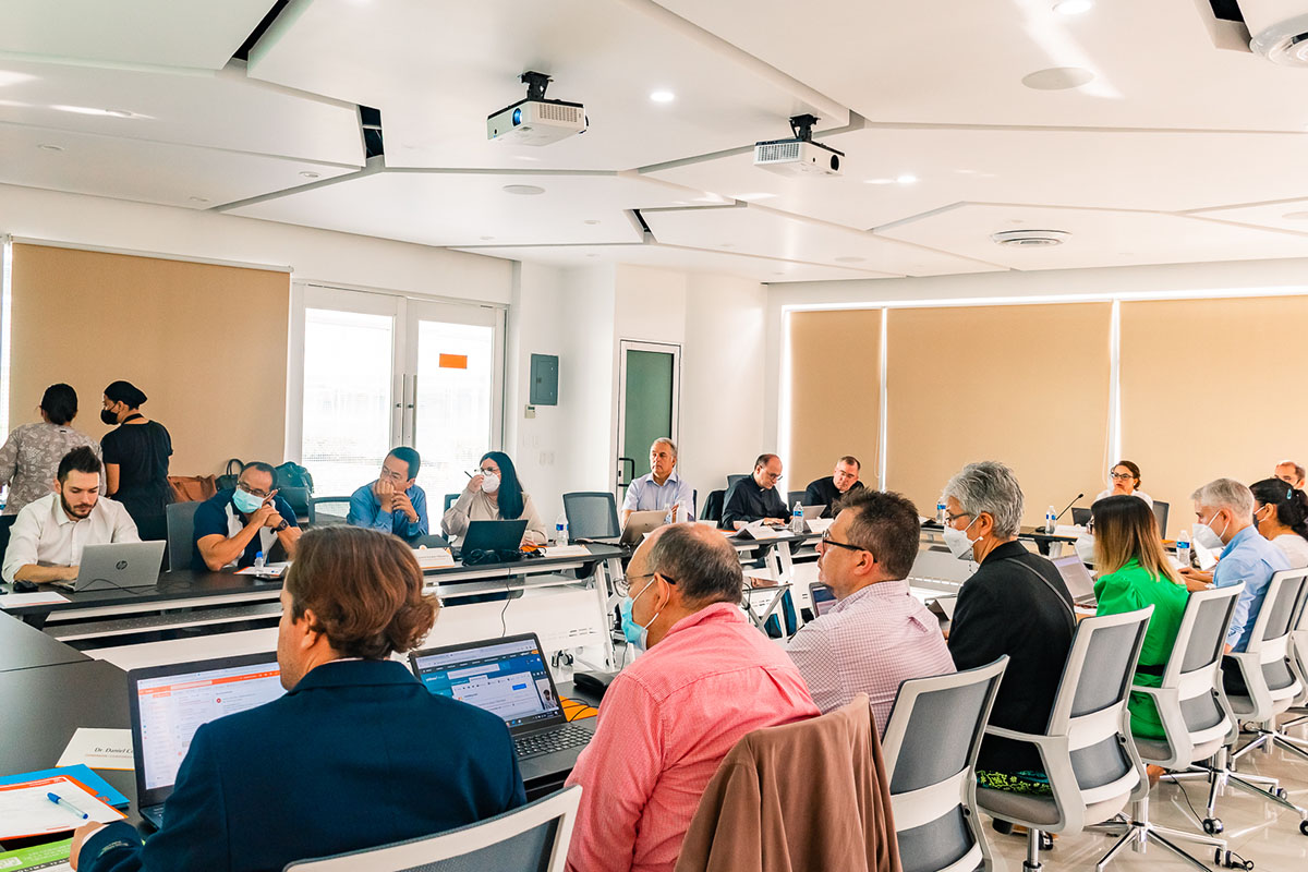 12 / 13 - Encuentro de Directores de Investigación de la Red Internacional de Universidades del