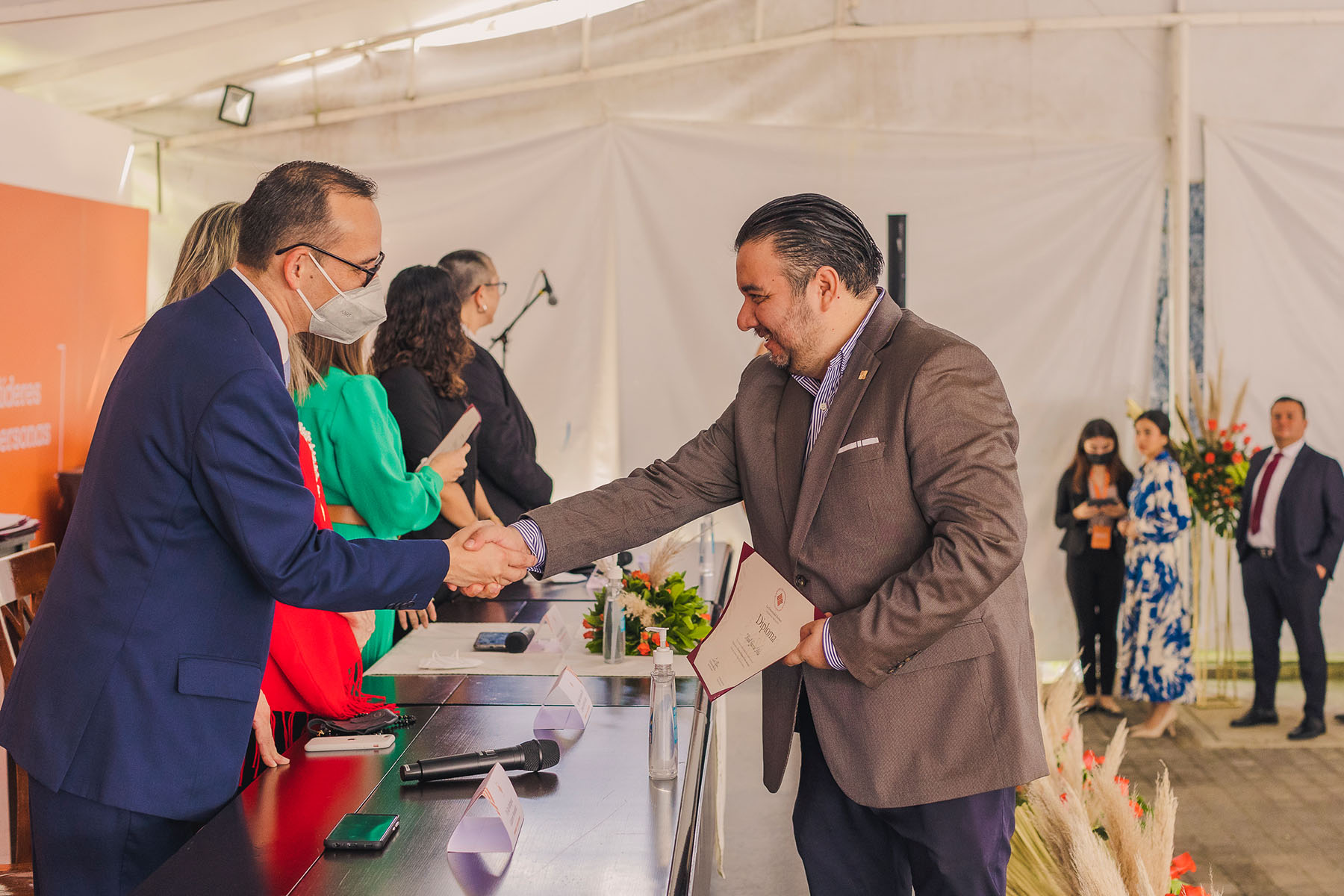 16 / 41 - Un Nuevo Grupo de Líderes Anáhuac Culmina sus Estudios de Diplomado 16 / 41 - Un Nuevo Grupo de Líderes Anáhuac Culmina sus Estudios de Diplomado