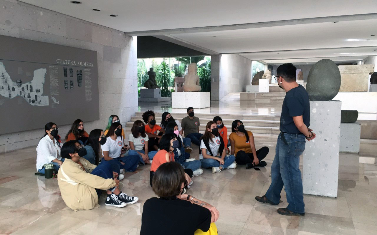2 / 5 - Escuela de Turismo Internacional Visita Museo de Antropología de Xalapa 2 / 5 - Escuela de Turismo Internacional Visita Museo de Antropología de Xalapa