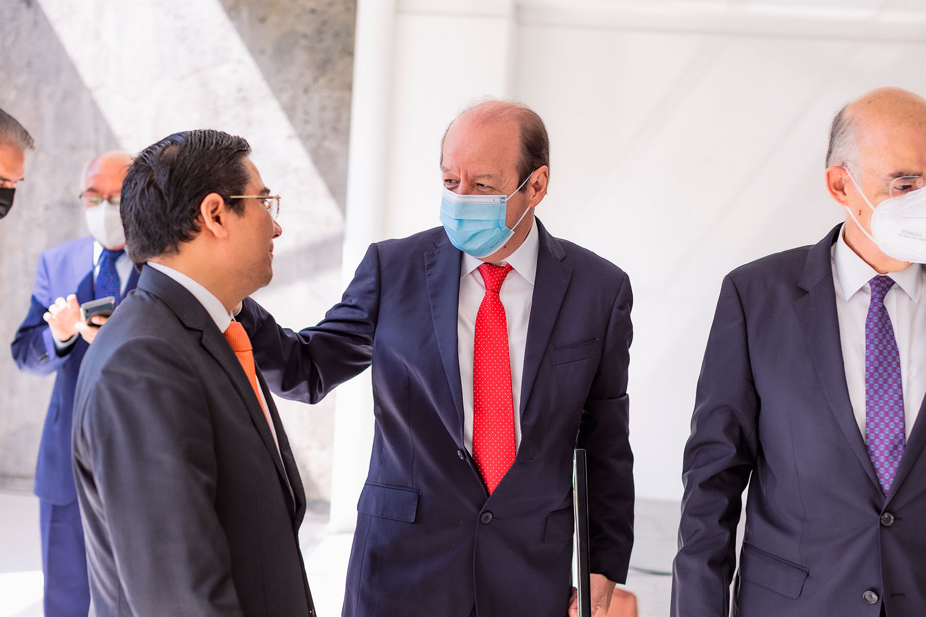 9 / 12 - Homenaje al Dr. Alejandro Escobar Mesa 9 / 12 - Homenaje al Dr. Alejandro Escobar Mesa