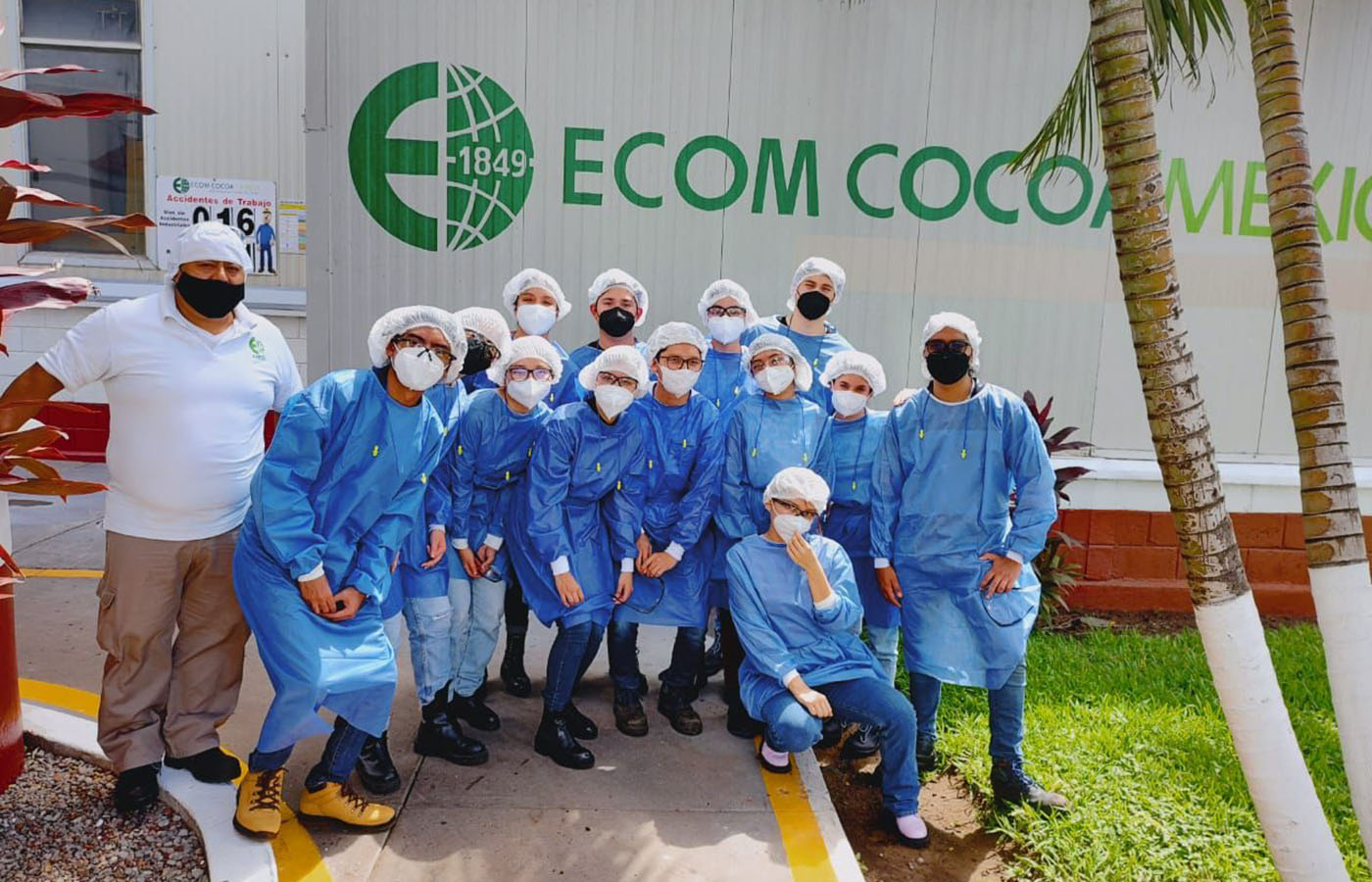 2 / 7 - Visita Académica de Negocios Internacionales a Agroindustrias Unidas del Cacao 2 / 7 - Visita Académica de Negocios Internacionales a Agroindustrias Unidas del Cacao