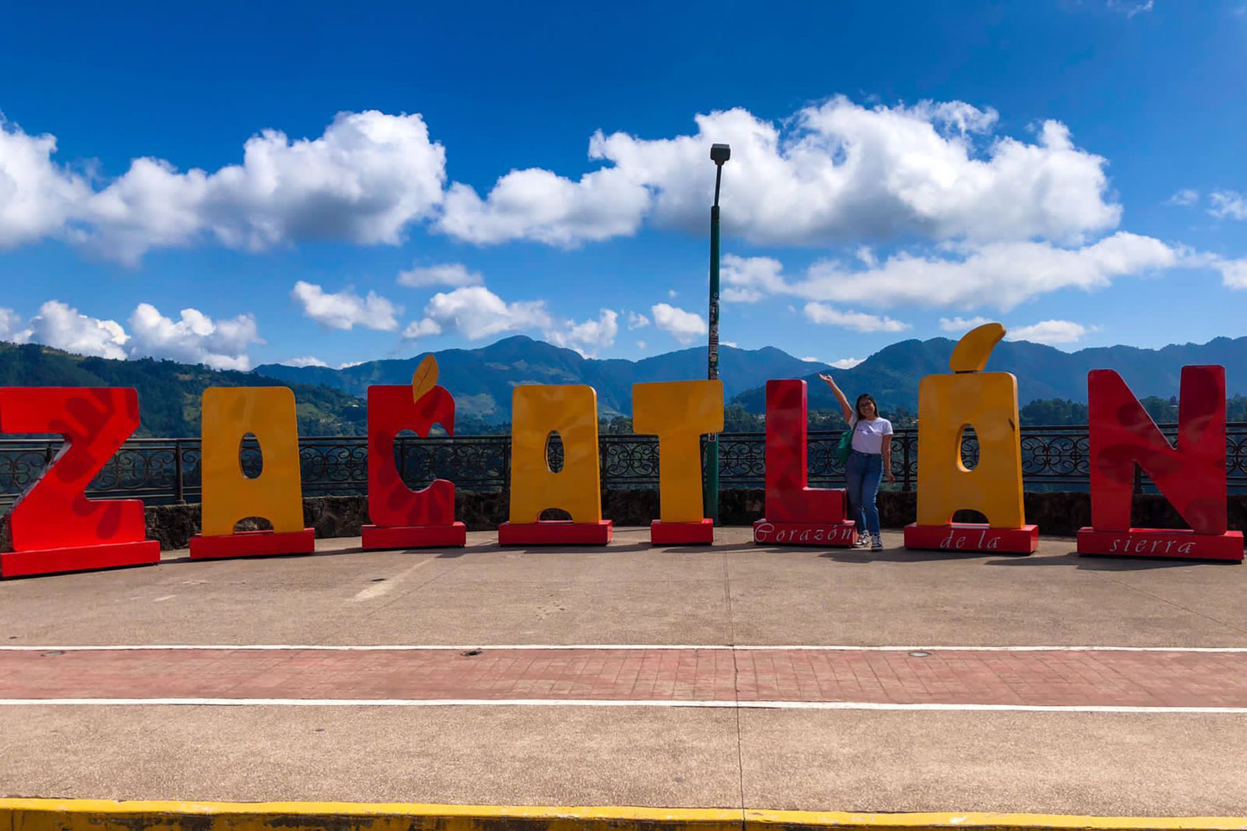17 / 19 - Leoncitos en Fuga: Chignahuapan y Zacatlán de las Manzanas 17 / 19 - Leoncitos en Fuga: Chignahuapan y Zacatlán de las Manzanas