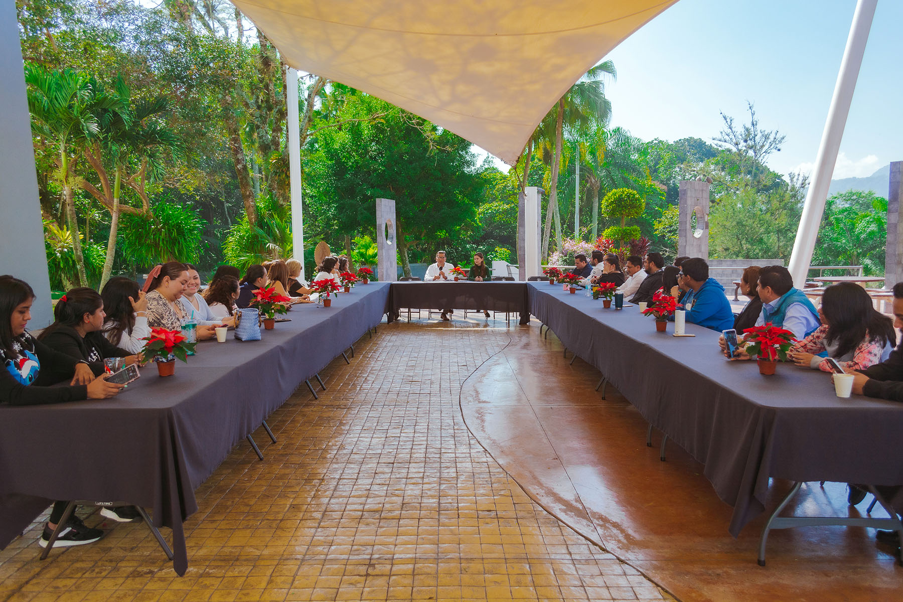 4 / 20 - Christmas Break para Nuestros Alumnos de Posgrados y Educación Continua 4 / 20 - Christmas Break para Nuestros Alumnos de Posgrados y Educación Continua