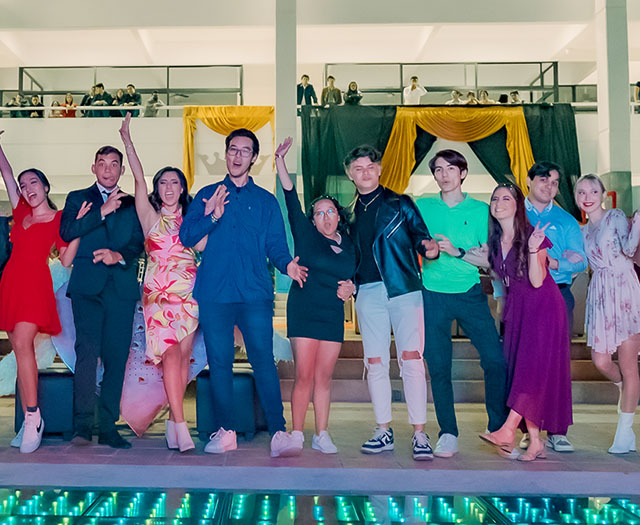 Sweethearts: Baile de San Valentín