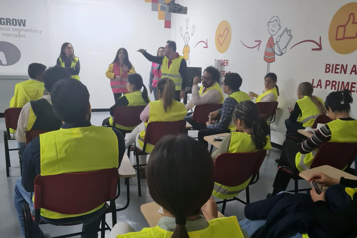 8 / 11 - Visitas Académicas de la Licenciatura en Negocios Internacionales 8 / 11 - Visitas Académicas de la Licenciatura en Negocios Internacionales