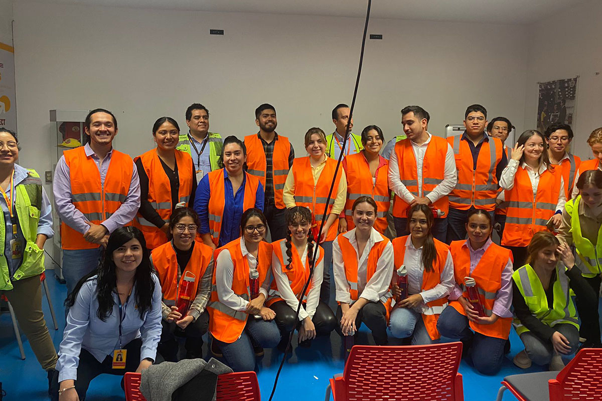 10 / 11 - Visitas Académicas de la Licenciatura en Negocios Internacionales 10 / 11 - Visitas Académicas de la Licenciatura en Negocios Internacionales