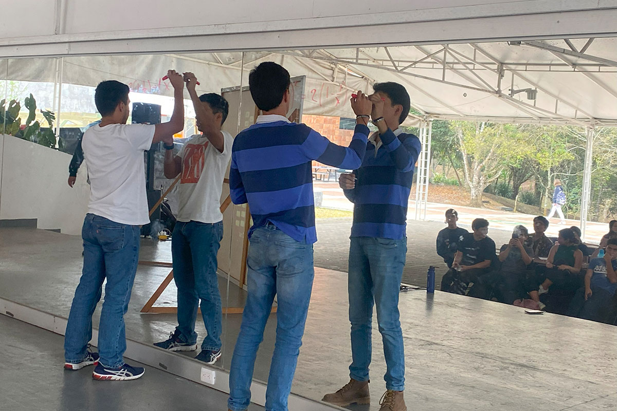 5 / 9 - Primer Concurso de Derivadas Anáhuac 5 / 9 - Primer Concurso de Derivadas Anáhuac