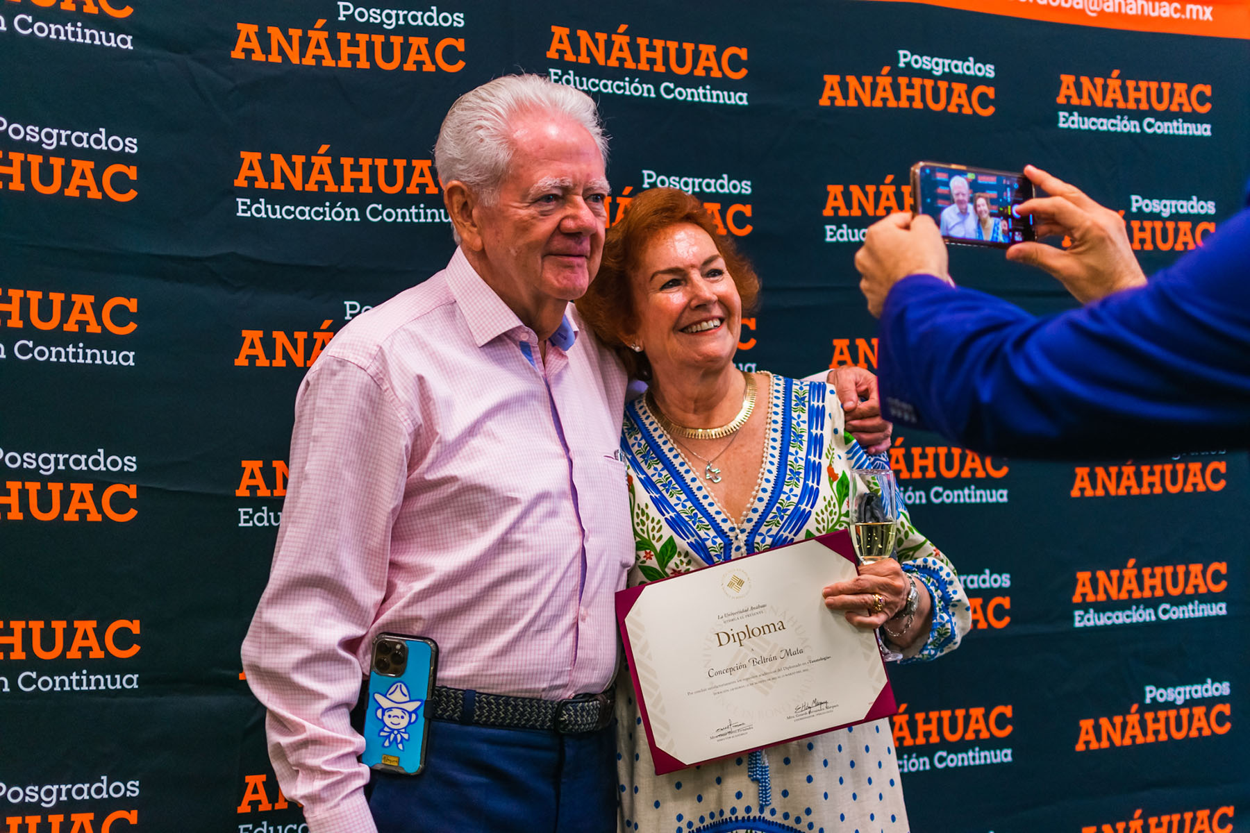 18 / 23 - Clausura de Diplomados de la Escuela de Psicología 18 / 23 - Clausura de Diplomados de la Escuela de Psicología