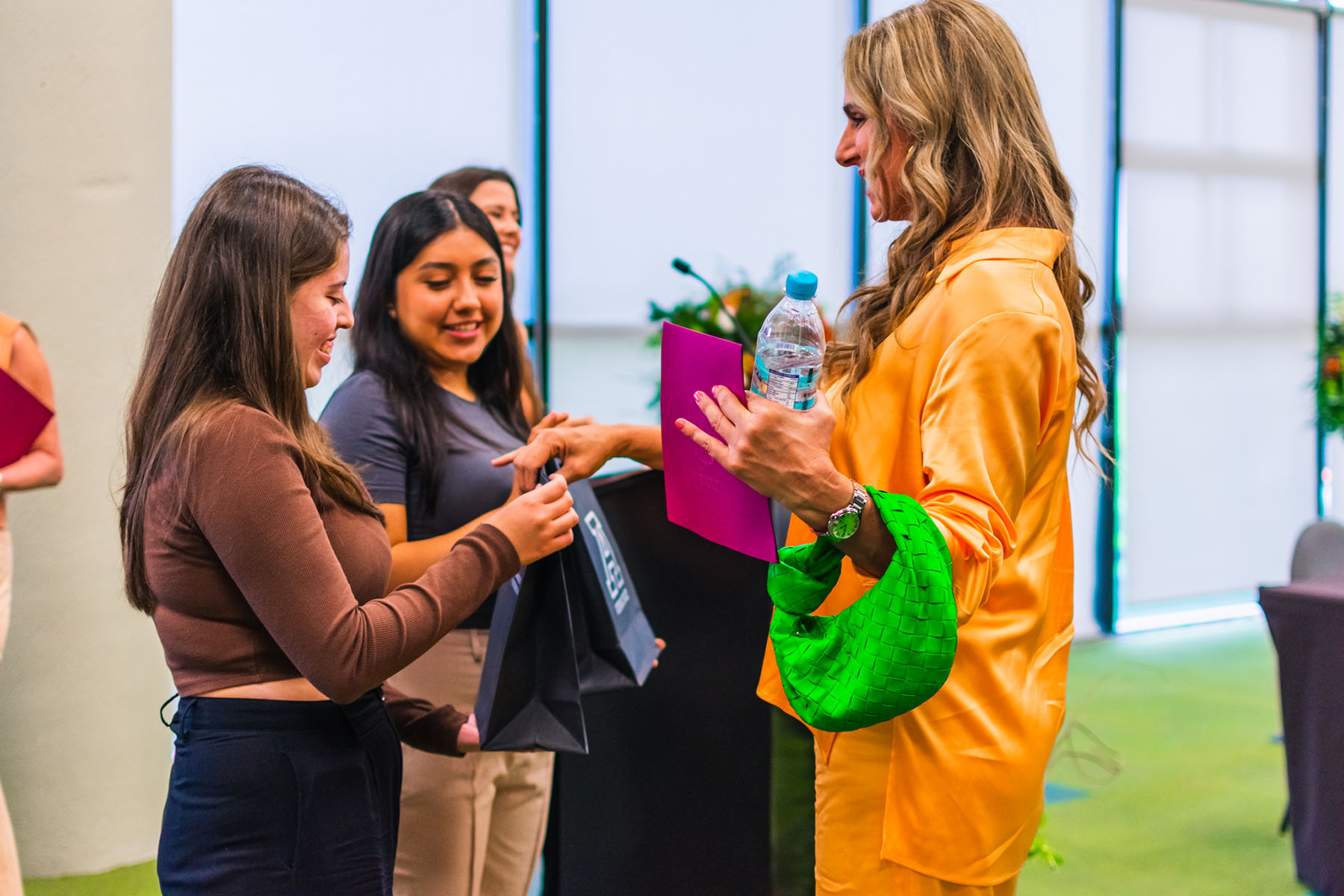 22 / 23 - Clausura de Diplomados de la Escuela de Psicología 22 / 23 - Clausura de Diplomados de la Escuela de Psicología