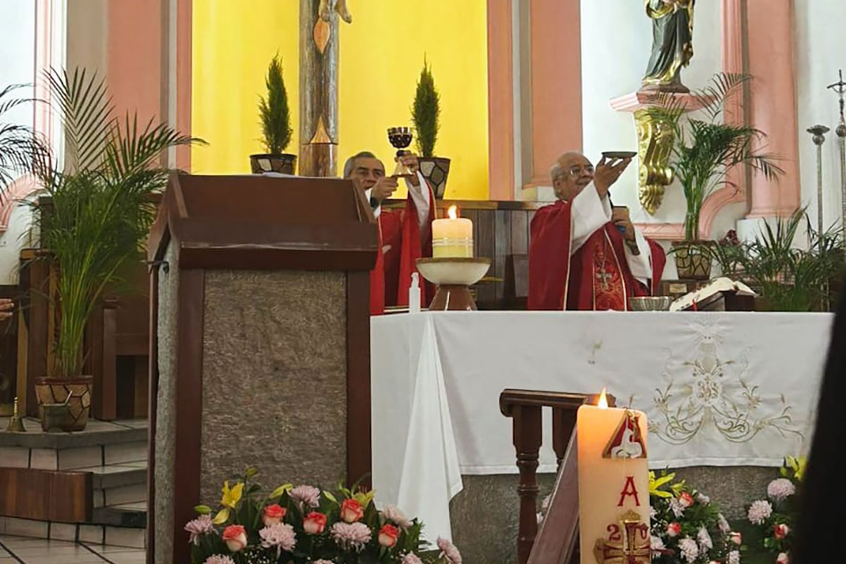 5 / 10 - Miembros de la Comunidad Anáhuac Veracruz Reciben el Sacramento de Confirmación y 5 / 10 - Miembros de la Comunidad Anáhuac Veracruz Reciben el Sacramento de Confirmación y