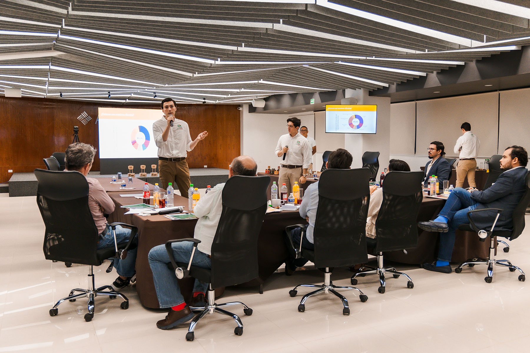 25 / 45 - Primer Concurso de Emprendimiento Lion&#039;s Den 2023