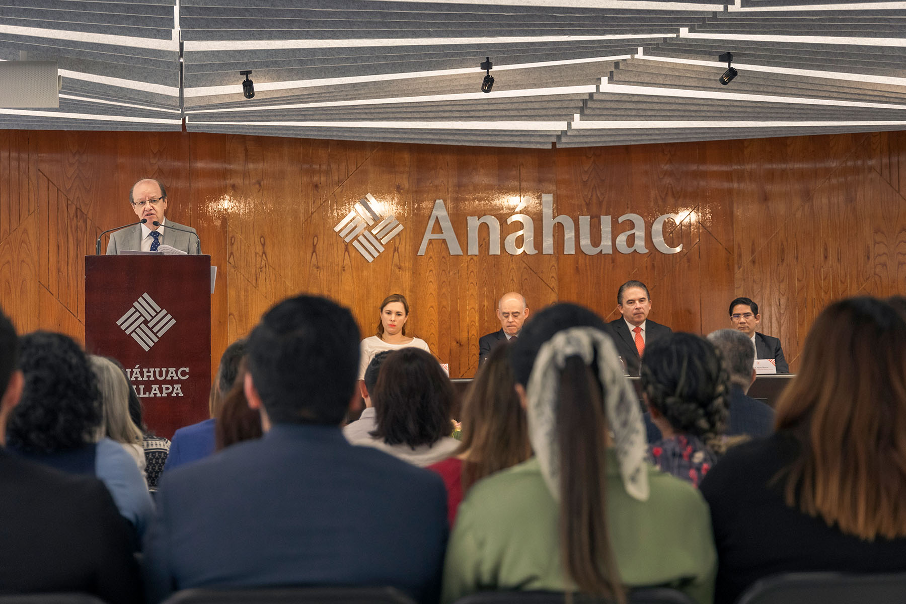 10 / 37 - Ceremonia de Agradecimiento al Dr. Francisco de Jesús Martínez Márquez