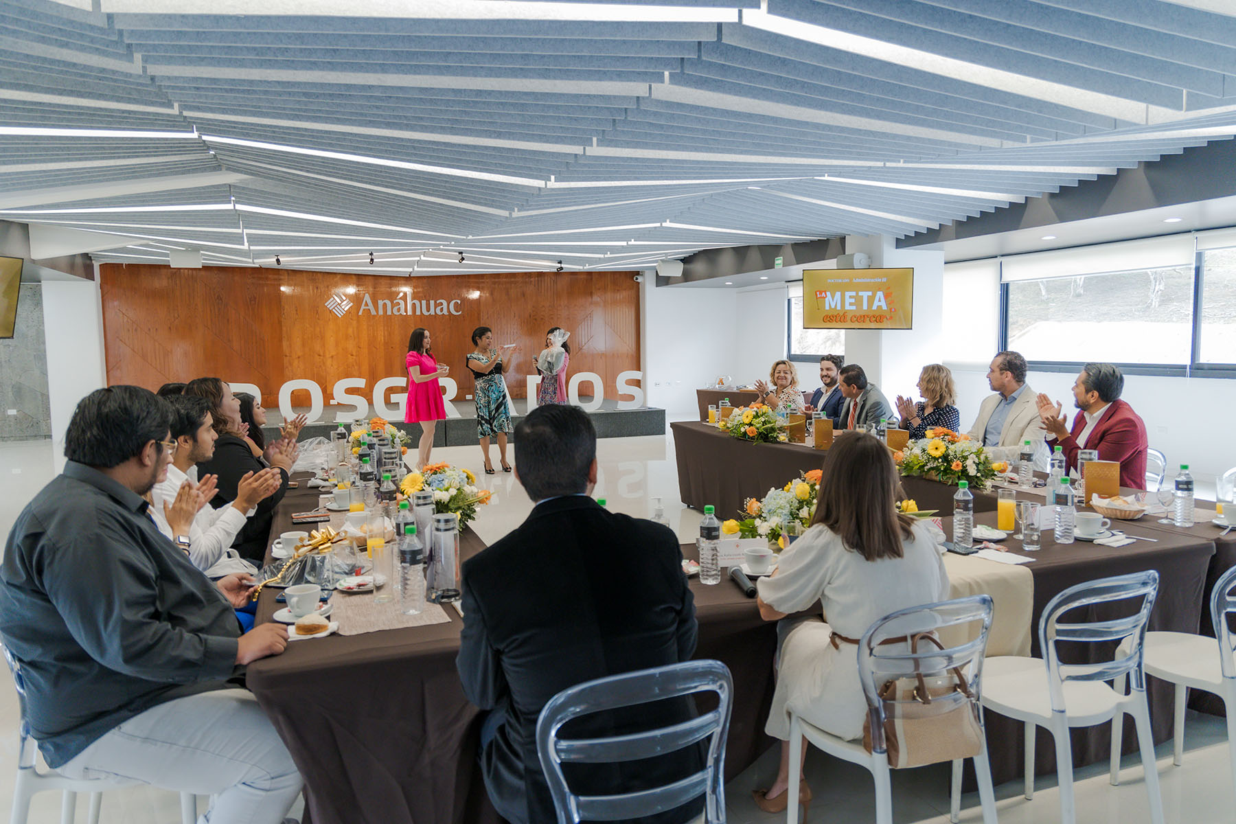 6 / 23 - La Meta Está Cerca: Maestría en Comunicación y Mercadotecnia y Doctorado en