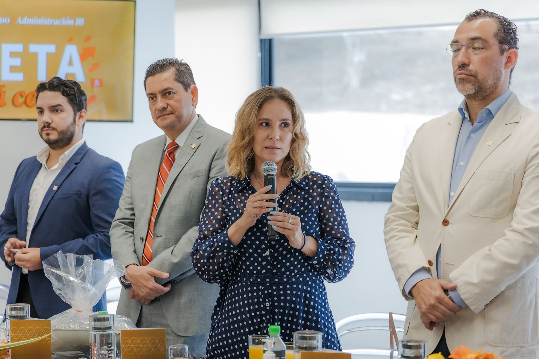 13 / 23 - La Meta Está Cerca: Maestría en Comunicación y Mercadotecnia y Doctorado en
