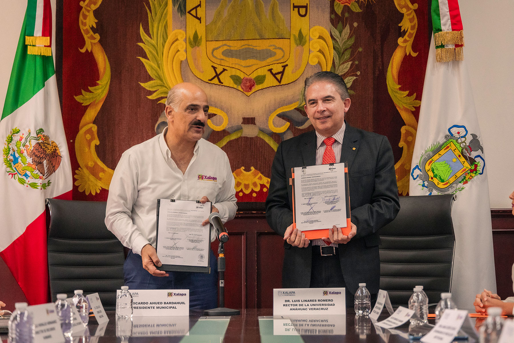 7 / 14 - Firma de Convenio con el H. Ayuntamiento de Xalapa