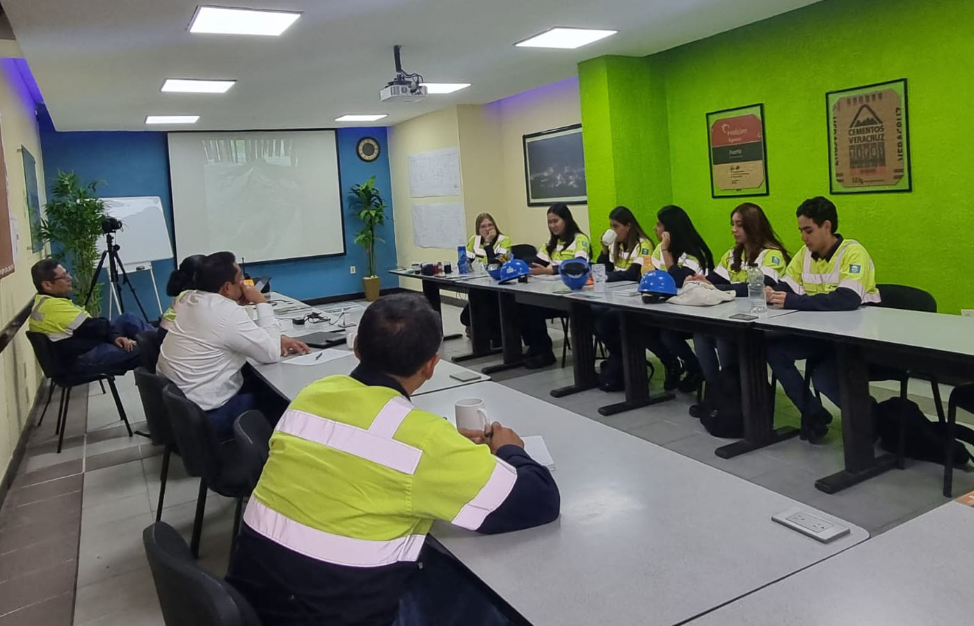 3 / 7 - Experiencia Profesional Anáhuac: Programa de Inserción Profesional Temprana de la