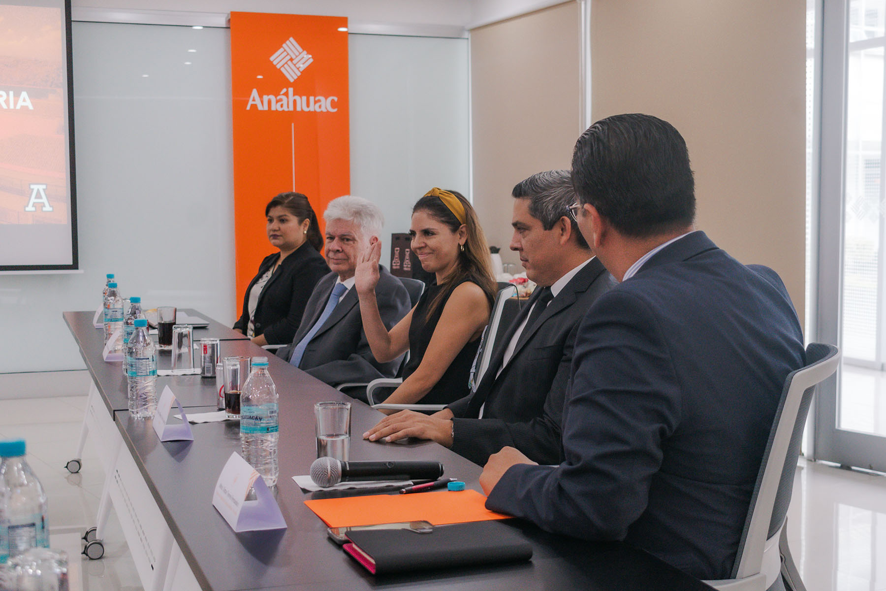 3 / 25 - Instauración del Consejo Consultivo Académico de la Escuela de Medicina 3 / 25 - Instauración del Consejo Consultivo Académico de la Escuela de Medicina