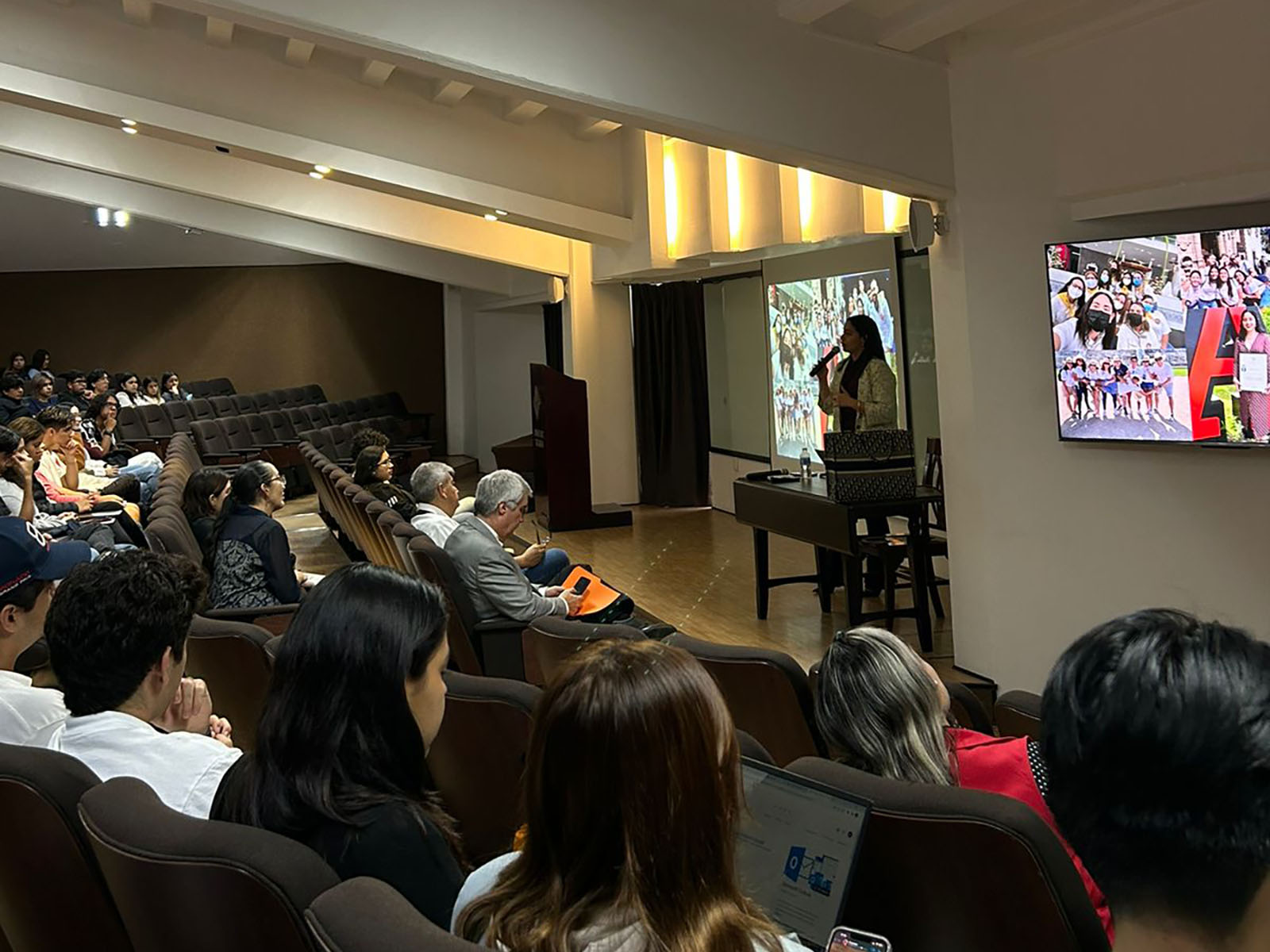 2 / 9 - Perspectivas Globales: del Aula al Mercado Internacional 2 / 9 - Perspectivas Globales: del Aula al Mercado Internacional