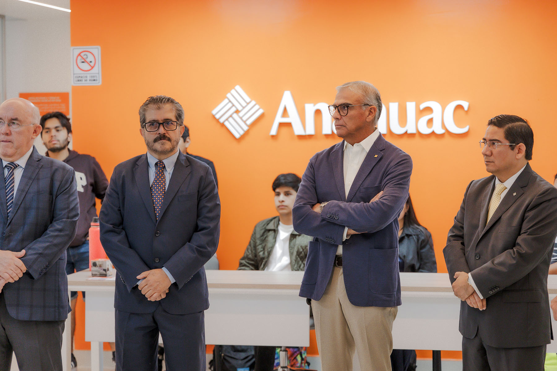 8 / 20 - Develación de Placa y Firma de Convenio con Grupo HuFriedy