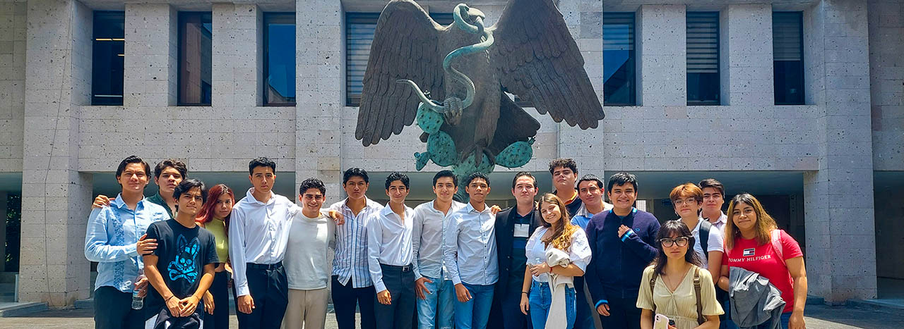 Alumnos de la Escuela de Derecho Visitan el Congreso del Estado de Veracruz