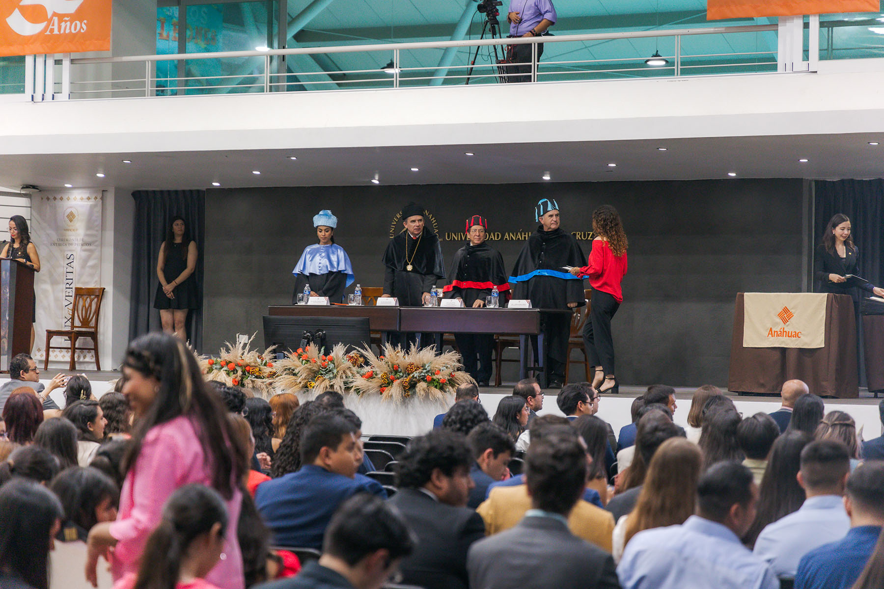 19 / 167 - Entrega de Premios Lux et Veritas y Ser Anáhuac: Galería Uno 19 / 167 - Entrega de Premios Lux et Veritas y Ser Anáhuac: Galería Uno